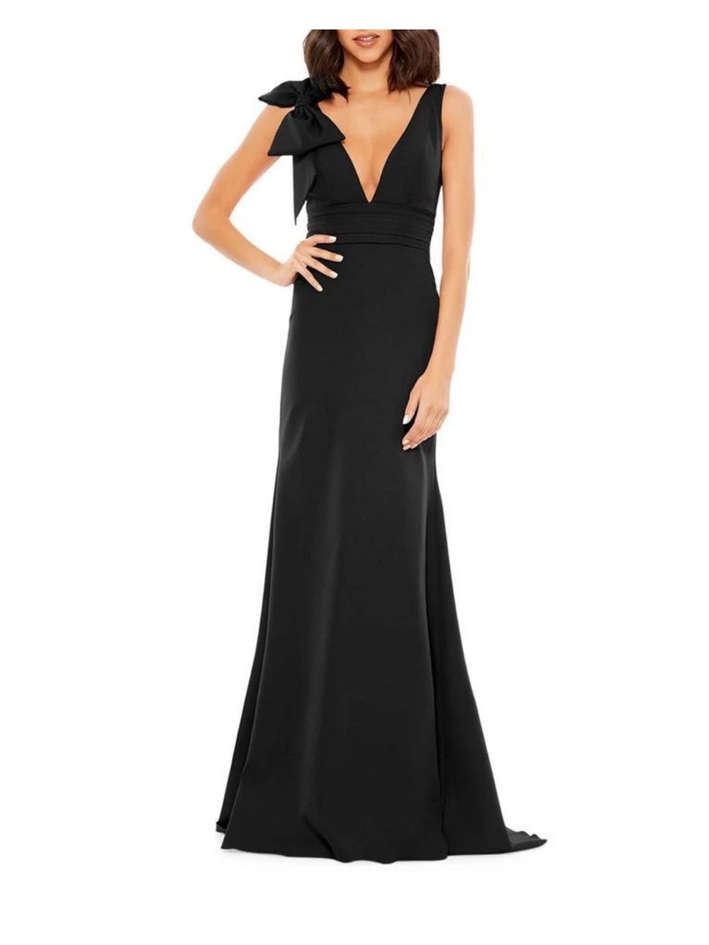 NWOT Mac Duggal Black One-Shoulder Evening Gown with Bow size 6